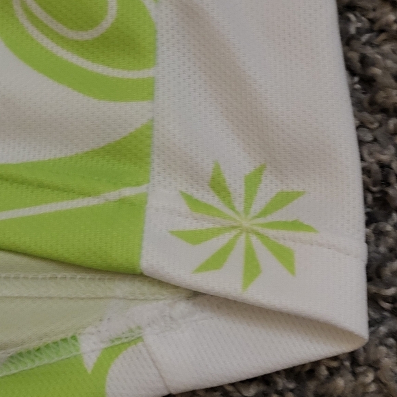 Athleta size Large cycling/running jersey, pockets in the back, 3/4 front zipper - Picture 7 of 12